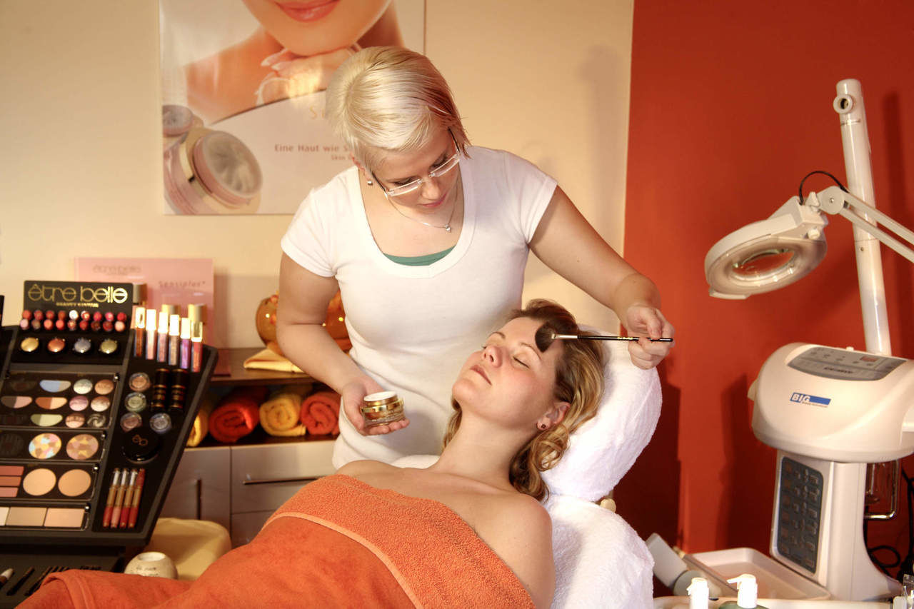 Beauty Kosmetik Beautyanwendungen Massagen Kosmetikanwendungen Wellnesshotels Bad Kotzting Bayerischer Wald